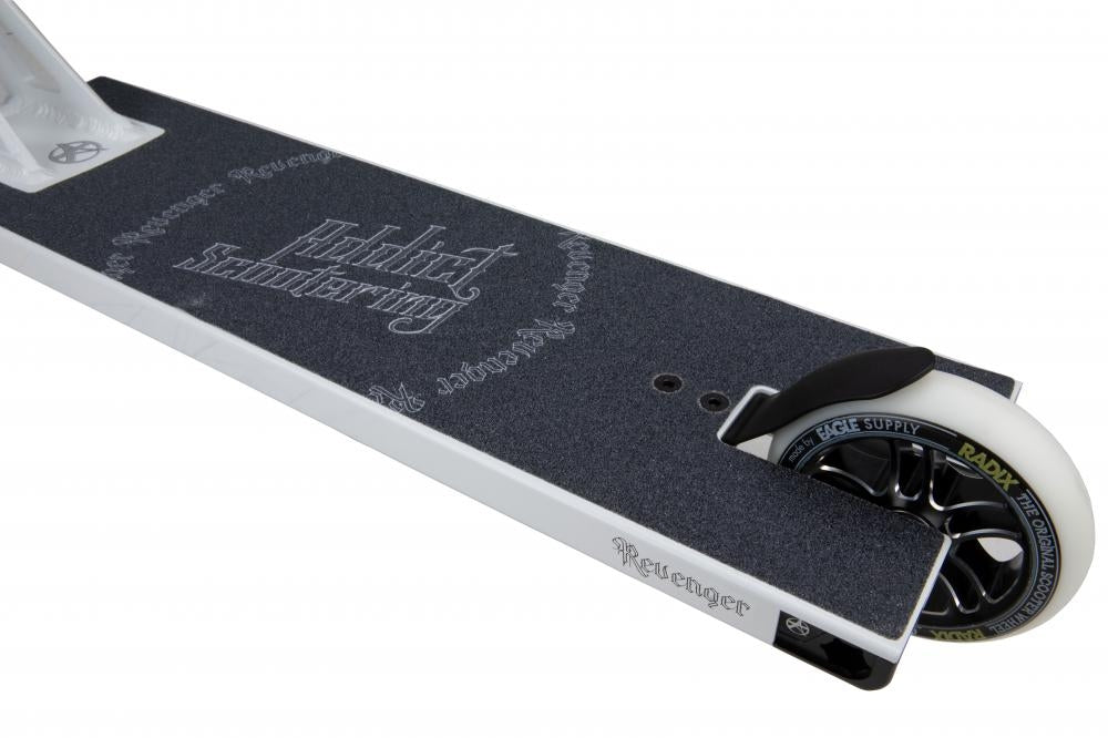 Freestyle koloběžka Addict Revenger 6.1 White Black