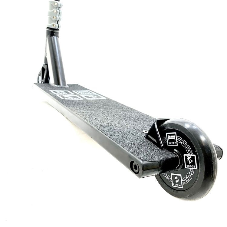 Custom koloběžka Striker Freescoot